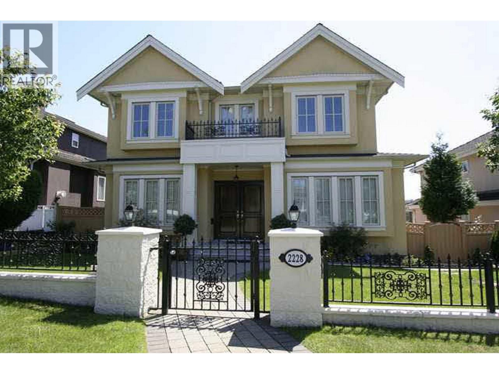 2228 22ND Avenue, Vancouver, British Columbia V6L 1L7