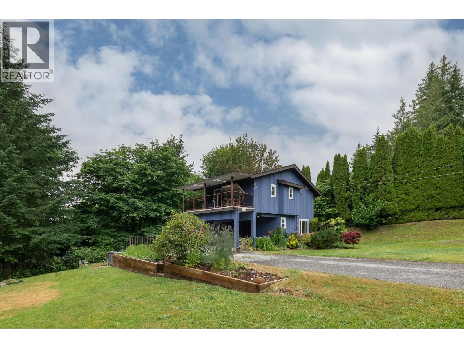 13055 238 Street, Maple Ridge, British Columbia V4R 2S4