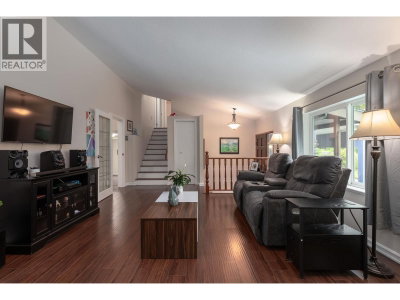 13055 238 Street | Maple Ridge British Columbia | Slide Image Eleven