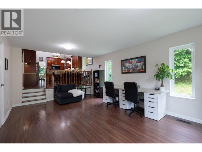 13055 238 Street | Maple Ridge British Columbia | Slide Image Twenty