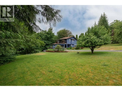 13055 238 Street | Maple Ridge British Columbia | Slide Image Four