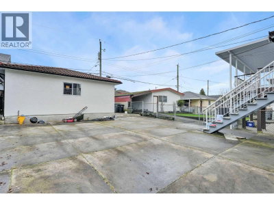 3153 PARKER Street | Vancouver British Columbia | Slide Image Twenty-two