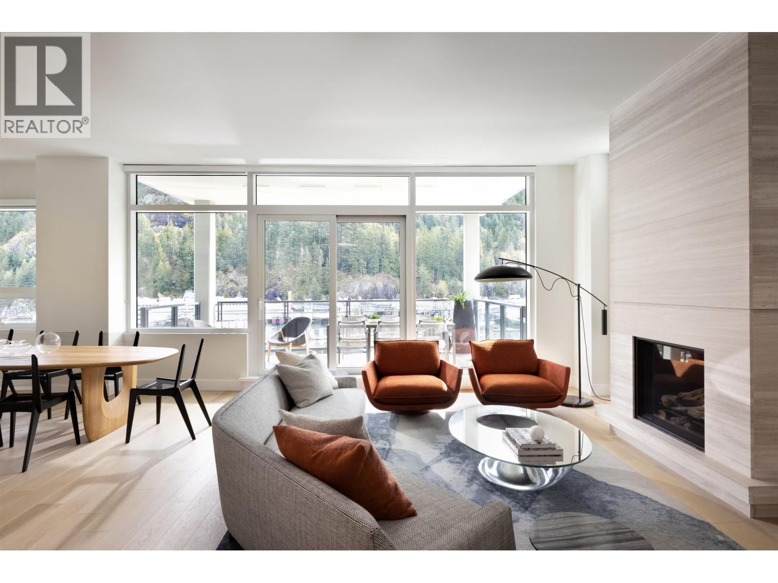 6707 NELSON Avenue, West Vancouver, British Columbia V7W 0A4
