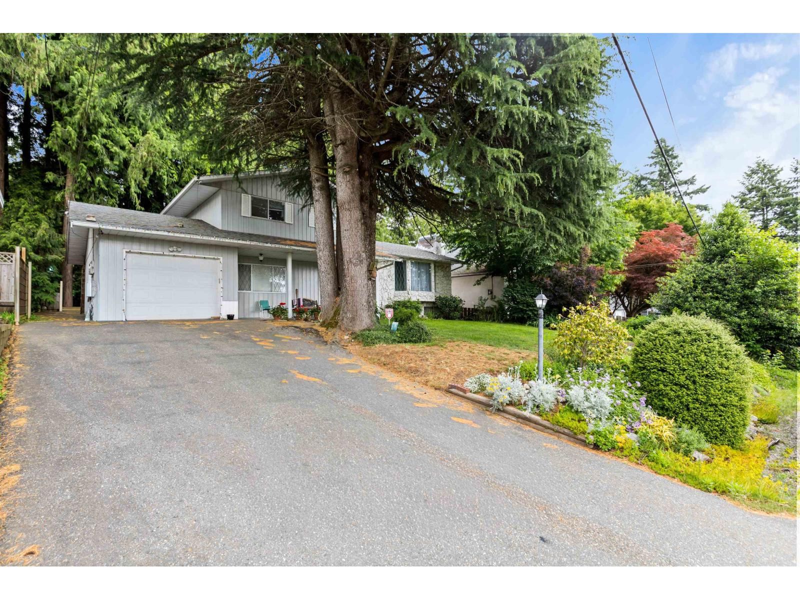 32637 WILLINGDON Crescent, Abbotsford, British Columbia V2T 1S1