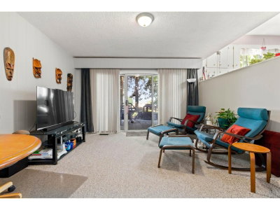 32637 WILLINGDON Crescent | Abbotsford British Columbia | Slide Image Four
