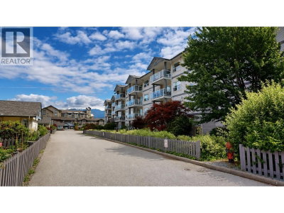 1203 PEMBERTON Avenue | Squamish British Columbia | Slide Image One