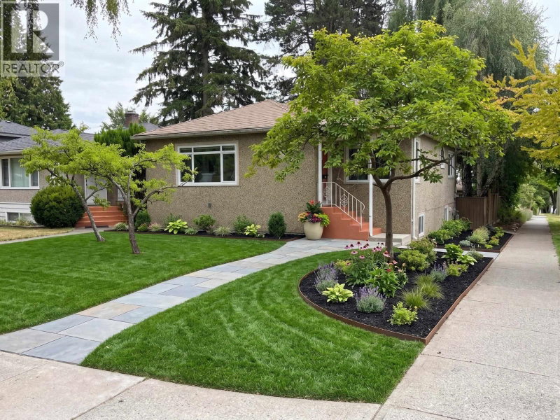 4 46TH Avenue Vancouver British Columbia, V5W 1Z1 - 6 Bedrooms Home For Sale