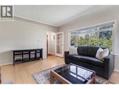 4 46TH Avenue | Vancouver British Columbia | Slide Image Eight
