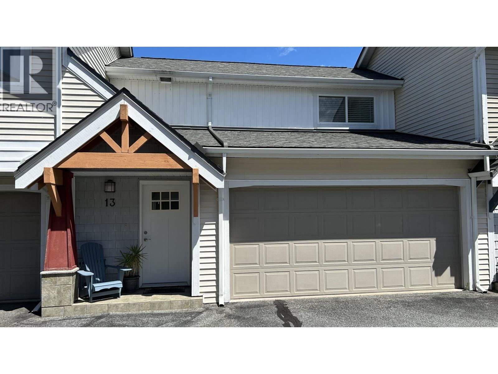 1821 WILLOW Crescent, Squamish, British Columbia V8B 0L9