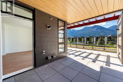 1504 SCOTT Crescent | Squamish British Columbia | Slide Image Twenty-six