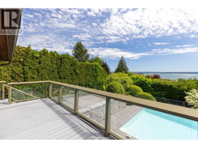2370 QUEENS Avenue | West Vancouver British Columbia | Slide Image Fifteen