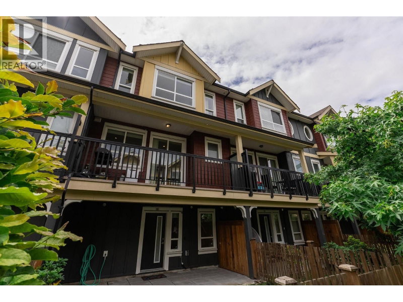 430 DUNCAN Street New Westminster British Columbia, V3M 0M2 - 3 Bedrooms Condo For Sale