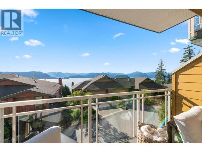 8674 SEASCAPE Drive | West Vancouver British Columbia | Slide Image Twenty-eight