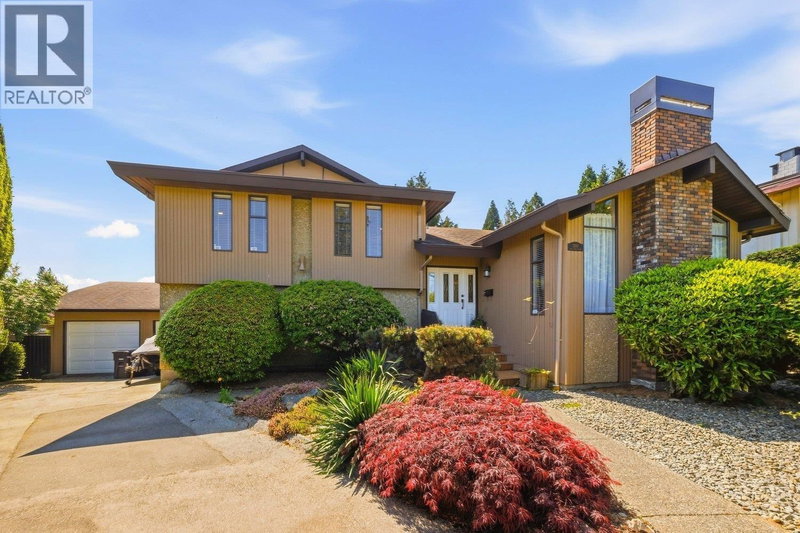1390 EASTLAWN Drive Burnaby British Columbia, V5B 3H2 - 5 Bedrooms Home For Sale