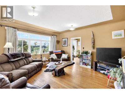 28203 LOUGHEED Highway | Maple Ridge British Columbia | Slide Image Seventeen