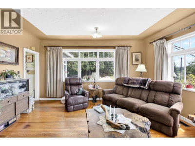 28203 LOUGHEED Highway | Maple Ridge British Columbia | Slide Image Eighteen