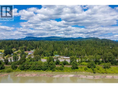 28203 LOUGHEED Highway | Maple Ridge British Columbia | Slide Image Thirty-eight