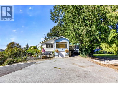 28203 LOUGHEED Highway | Maple Ridge British Columbia | Slide Image Five