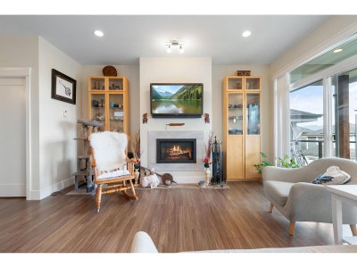 50634 LEDGESTONE Place | Chilliwack British Columbia | Slide Image Eight