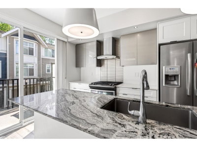 20852 77A Avenue | Langley British Columbia | Slide Image Eight