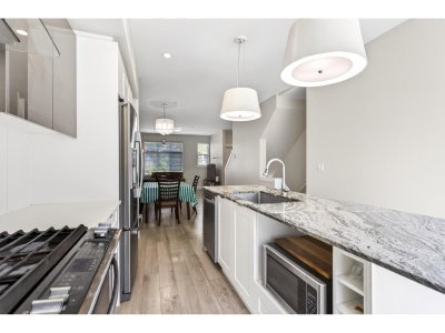 20852 77A Avenue | Langley British Columbia | Slide Image Nine