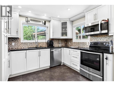 10660 WHISTLER Court | Richmond British Columbia | Slide Image Eleven