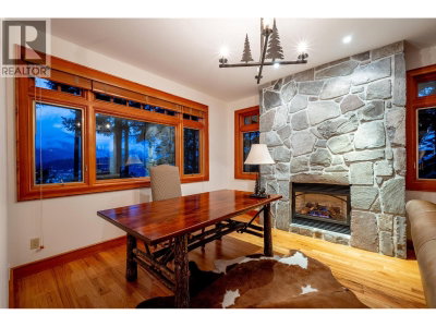 3826 SUNRIDGE Drive | Whistler British Columbia | Slide Image Thirteen