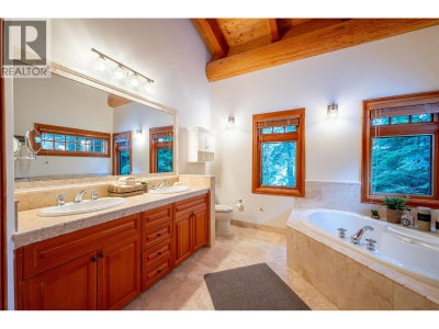 3826 SUNRIDGE Drive | Whistler British Columbia | Slide Image Seventeen