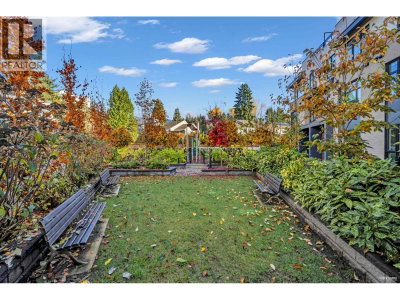 2035 GLENAIRE Drive | North Vancouver British Columbia | Slide Image Thirty-six
