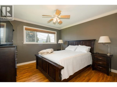 893 FRIAR Crescent | North Vancouver British Columbia | Slide Image Fifteen