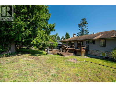 893 FRIAR Crescent | North Vancouver British Columbia | Slide Image Thirty-one