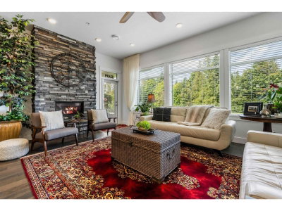 51096 FALLS Court | Chilliwack British Columbia | Slide Image Two