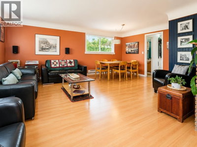 923 QUADLING Avenue | Coquitlam British Columbia | Slide Image Five