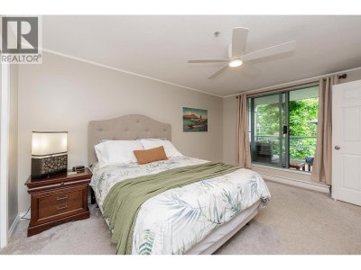 220 NEWPORT Drive | Port Moody British Columbia | Slide Image Eighteen
