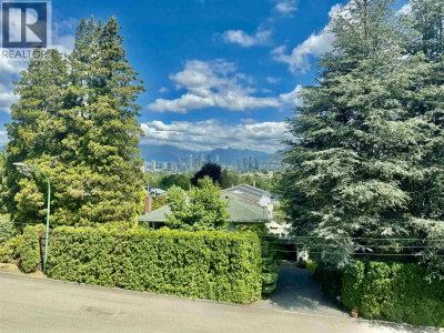 4920 SARDIS Crescent | Burnaby British Columbia | Slide Image Twenty-eight