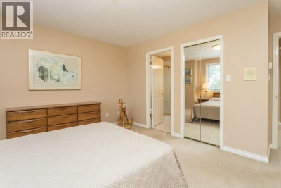 5648 MUSGRAVE Crescent | Richmond British Columbia | Slide Image Thirty-two