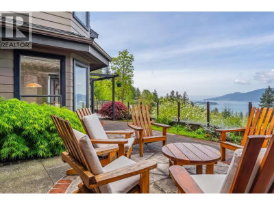 5207 ASPEN Drive | West Vancouver British Columbia | Slide Image One