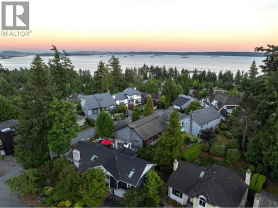 4786 MEADFEILD Court | West Vancouver British Columbia | Slide Image Two