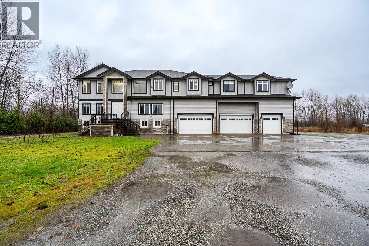 3701 LINCOLN Avenue, Coquitlam, British Columbia V3E 3H8