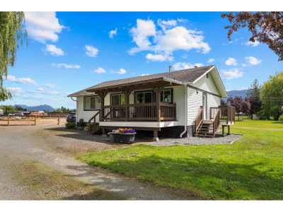 49517 PRAIRIE CENTRAL Road | Chilliwack British Columbia | Slide Image Thirty-five