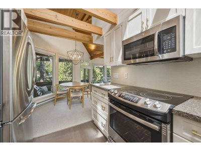 6117 EAGLE Drive | Whistler British Columbia | Slide Image Twenty-three