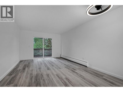 200 WESTHILL Place | Port Moody British Columbia | Slide Image Nine