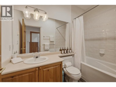 4405 BLACKCOMB Way | Whistler British Columbia | Slide Image Eighteen