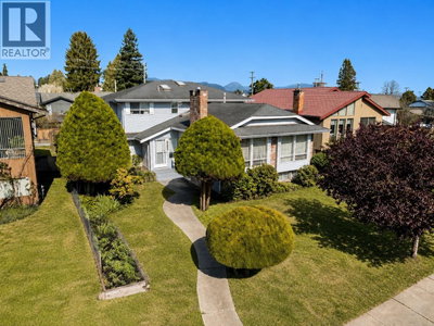 431 GLENBROOK Drive | New Westminster British Columbia | Slide Image One