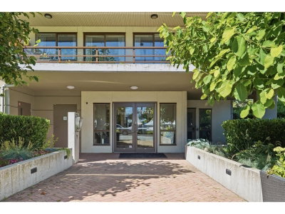 15747 MARINE Drive | White Rock British Columbia | Slide Image Thirty-one