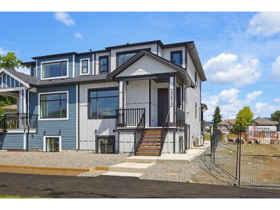 32613 CHERRY Avenue | Mission British Columbia | Slide Image One