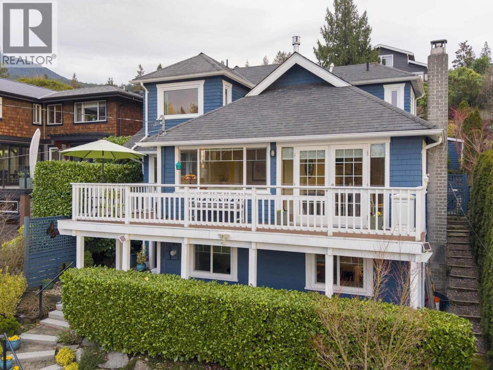6252 WELLINGTON Avenue, West Vancouver, British Columbia V7W 2H4
