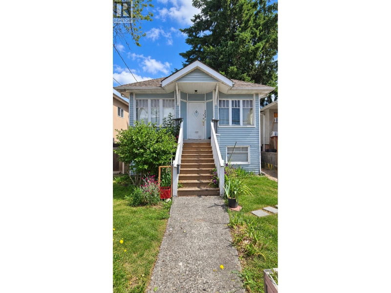 3253 SCHOOL Avenue Vancouver British Columbia, V5R 5N4 - 5 Bedrooms Home For Sale