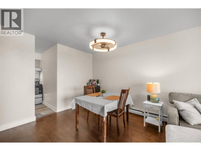 22661 LOUGHEED Highway | Maple Ridge British Columbia | Slide Image Six