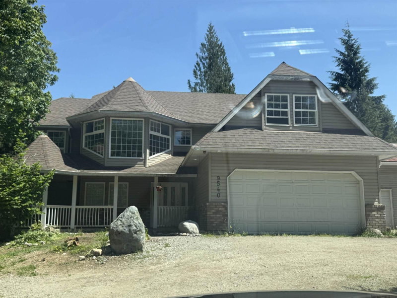 9540 WOODWARD Street Mission British Columbia, V4S 1H9 - 7 Bedrooms Home For Sale